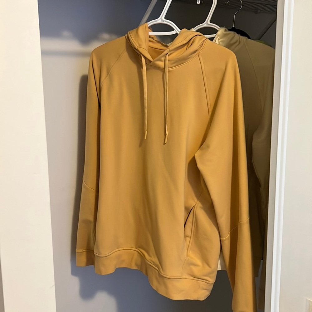 Lululemon Men’s hoodie